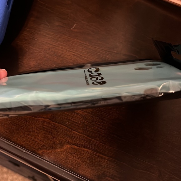 iPhone 13 case NIB - Picture 2 of 3